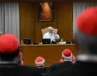 Papa Lav XIV iznio svoju viziju papinstva i identificirao umjetnu inteligenciju kao glavni izazov za čovječanstvo tokom govora pred kardinalima u Vatikanu//