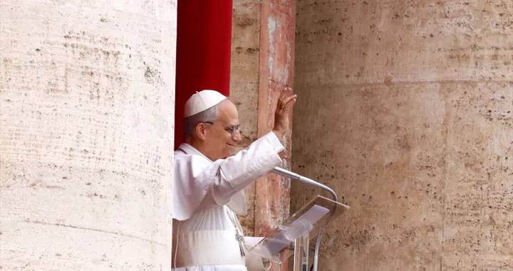 Prva molitva "Regina Caeli" novog pape Lava XIV s vjernicima okupljenima na Trgu svetoga Petra/Riccardo De Luca