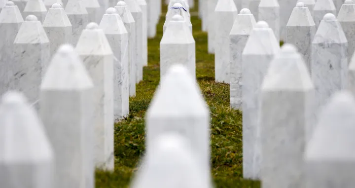 Memorijalni centar Potočari zimi/Damir Deljo
