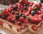 maline i jagode kolač/