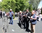 GORAЕЅDE, 14. maja (FENA) - Performansom "VidiЕЎ li me?" na spomeniku izgraД'enom njima u ДЌast danas je obiljeЕѕen 14. maj, Dan sjeД‡anja na ubijenu djecu GoraЕѕda u periodu 1992 - 1995. godina. UДЌenici osnovnih i srednjih ЕЎkola, goraЕѕdanskih vrtiД‡a i ДЌlanovi Amaterske pozoriЕЎne scene Centra za kulturu, potresnim sjeД‡anjima, porukama i pokretima prisjetili su se svojih ubijenih vrЕЎnjaka, kojima nisu dali da odrastu. (Foto FENA/Elma Geca)/