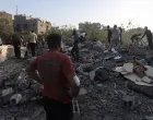 Palestinci pretražuju ruševine u potrazi za preživjelima i tijelima stradalih nakon izraelskog napada na područje Jibalije u Pojasu Gaze u posljednja 24 sata/Khames Alrefi