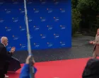 TIRANA, ALBANIJA - 16. MAJ 2025.U Albaniji je poДЌeo 6. samit Evropske politiДЌke zajednice pod motom вЂњNova Evropa u novom svijetuвЂњ, okupljajuД‡i ЕЎefove drЕѕava i vlada, kao i predstavnike kljuДЌnih meД'unarodnih institucija.Premijer Albanije Edi Rama doДЌekao je lidere i zvaniДЌnike uДЌesnike samita na Skenderbegovom trgu u Tirani, ukljuДЌujuД‡i i predsjednika Turske Recepa Tayyipa Erdogana i premijerku Italije Giorgiju Meloni. Rama je Meloni doДЌeka kleknuvЕЎi na crvenom tepihu (ErГ§in ErtГјrk - Anadolu Agency)/