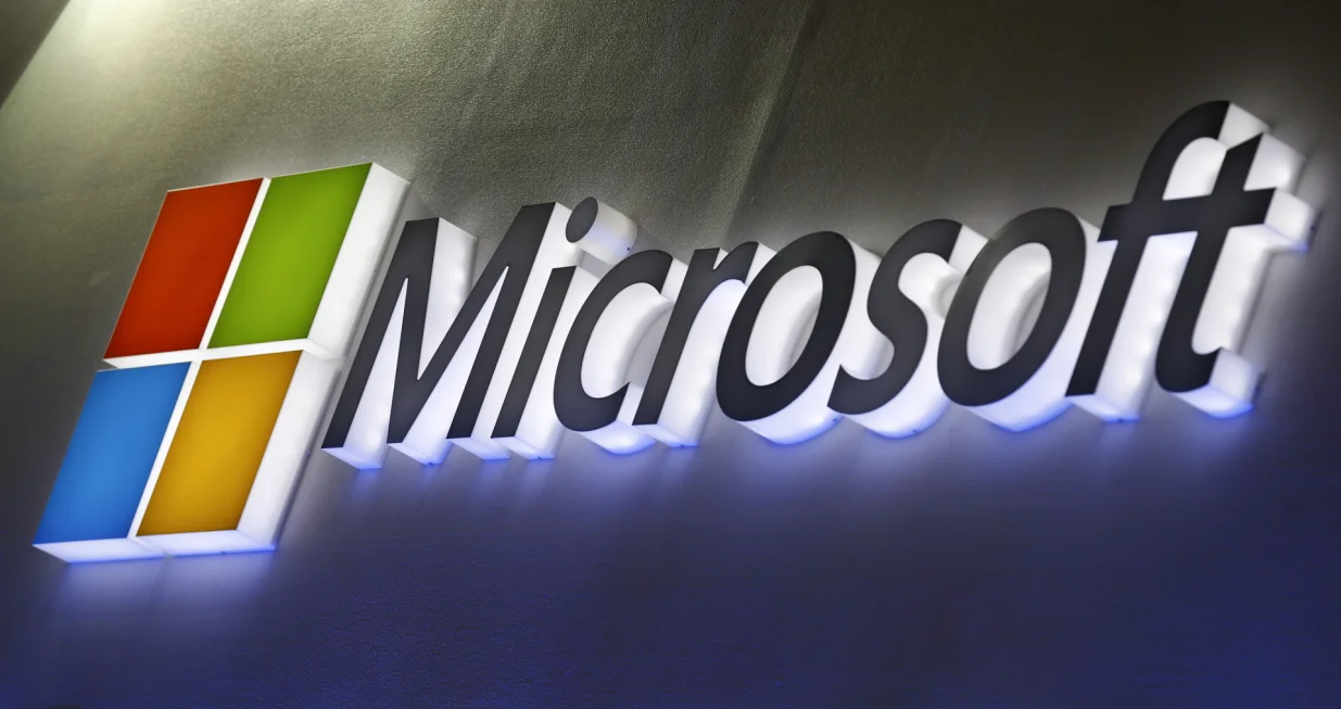 epa08963662 (FILE) - The Microsoft Windows logo at the COMPUTEX, the largest computer show in Asia, in Taipei, Taiwan, 31 May 2016 (reissued 25 January 2021). Microsoft is to release their fiscal year 2021 2nd quarter results on 26 January 2021. EPA/RITCHIE B. TONGO *** Local Caption *** 55570475/Ritchie B. Tongo