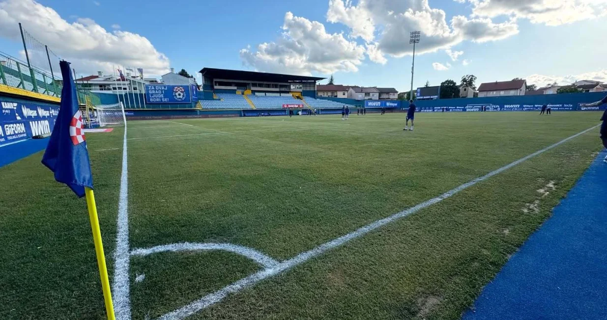 Stadion Pecara