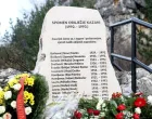 Kazani, spomen ploča/