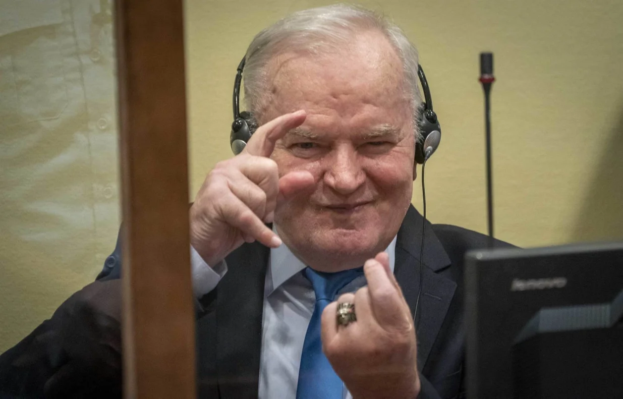 epa09254918 Former Bosnian Serb military chief Ratko Mladic prior to the pronouncement of the Appeal Judgment at the International Residual Mechanism for Criminal Tribunals (IRMCT) in The Hague, The Netherlands, 08 June 2021. The former Bosnian Serb army leader was sentenced to life imprisonment in 2017, partly for the mass Murder in Srebrenica. EPA-EFE/Jerry Lampen/POOL/Jerry Lampen/pool