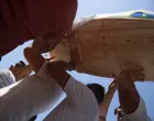 srebrenica potočari nošenje tabuta i ukop/Damir Deljo/Damir Deljo