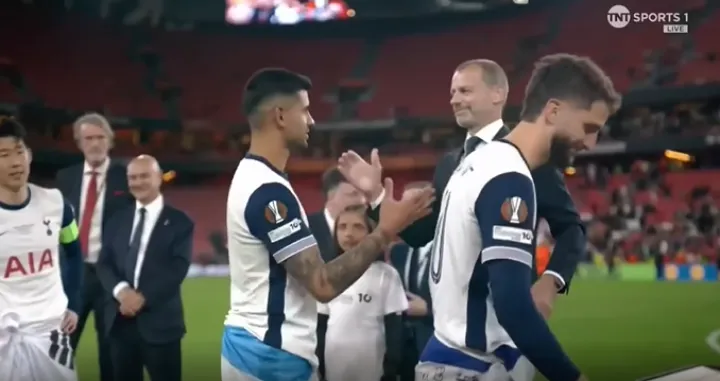 Son, Romero i Bentancur nisu dobili svoje medalje (FOTO: Screenshot/Reddit)