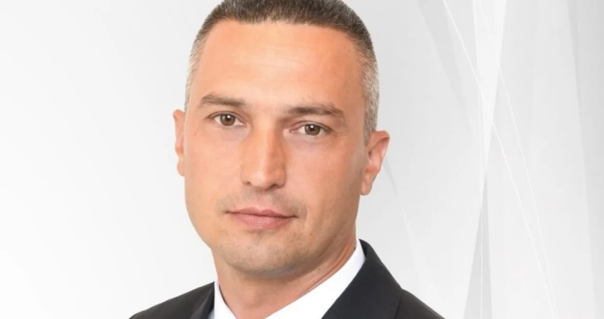 Milan Kasapović/