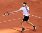 Tennis - Hamburg European Open - Am Rothenbaum, Hamburg, Germany - May 21, 2025 Germany's Alexander Zverev in action during his round of 16 match against France's Alexandre Muller REUTERS/Fabian Bimmer