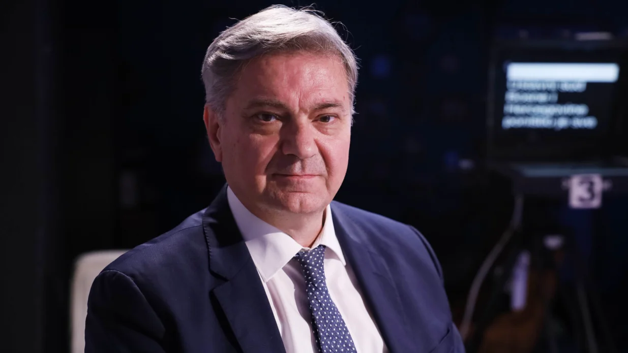 Dr. Denis Zvizdić/