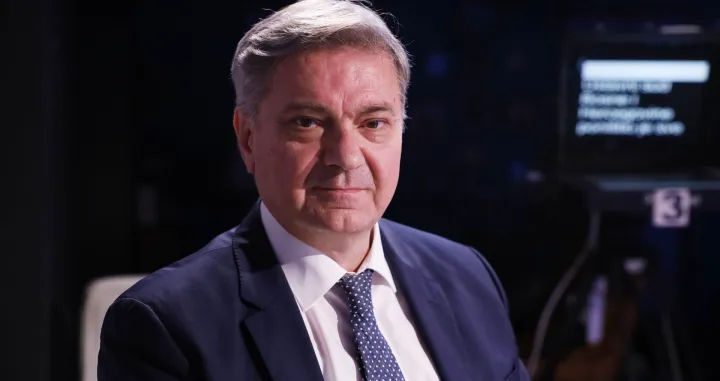 Dr. Denis Zvizdić/