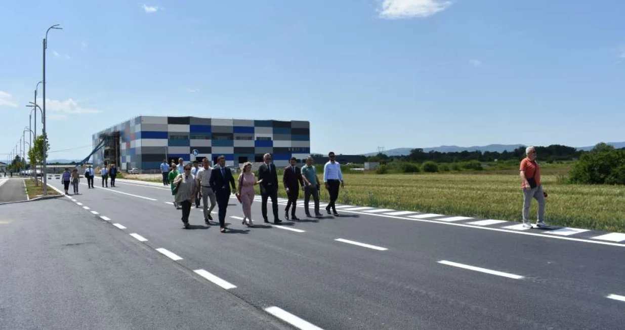 Novoizgrađena saobraćajnica u Industrijskoj zoni McGovern u Brčkom/