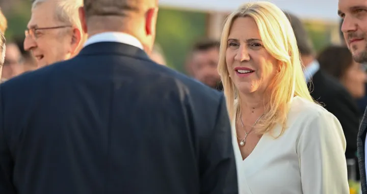 Reisu-l-ulema Islamske zajednice u BiH Husein ef. Kavazović upriličio je večeras tradicionalni bajramski prijem u zgradi Rijaseta u sarajevskom naselju Kovači/Harun Muminović