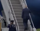 Trump nekoliko trenutaka pred nezgodu/X