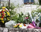 SARAJEVO, 9. juna (FENA) - U sarajevskoj opД‡ini Stari Grad, u ulici Sedrenik, obiljeЕѕena je 33. godiЕЎnjica od ubistva ДЌetvoro sarajevskih civila, meД'u kojima troje djece, ubijenih granatom ispaljene sa agresorskih poloЕѕaja. (Foto FENA/Harun MuminoviД‡)/