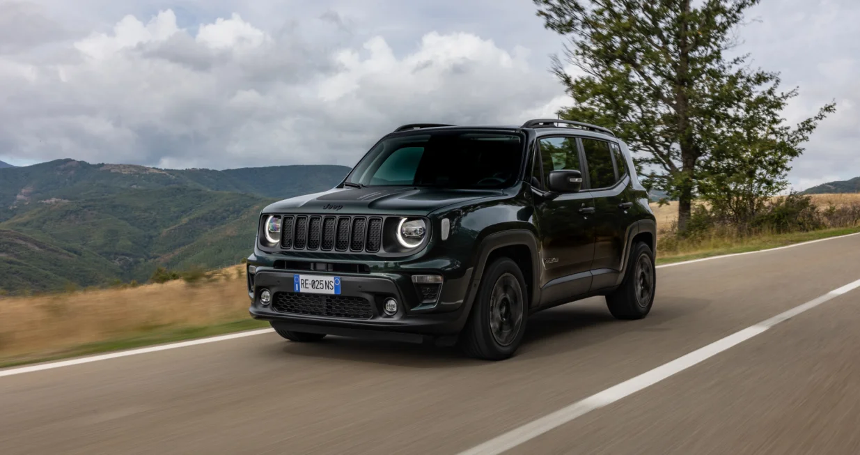 Jeep je oduvijek važio za brend koji proizvodi terenske automobile namijenjene najtežim avanturističkim izazovima. Ovaj put u tu grupu terenaca uvršten je i kompaktni, gradski SUV Renegade, koji je uz pomoć paketa Nord Star dodatno istakao svoje off-road gene... ADSFGADFSG/