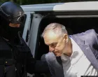 10.06.2025., Banja Luka, Bosna i Hercegovina - Predsjednik SDS i jedan od lidera oporbe u RS Milan Milicevic priveden je u Republicko javno tuzilastvo u Banjaluci nakon sto je juce uhicen u Teslicu. Ispred Tuzilastva se okupio veliki broj gradjana a medju njima su i oporbeni politicari, medju kojima je i Drasko Stanivukovic, lider PDP-a. Photo: Dejan Rakita/PIXSELL/Dejan Rakita/pixsell