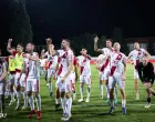 Slavlje fudbalera HŠK Zrinjski nakon pobjede protiv BotevaAntonio IvančićAntonio PrskaloKerim MemijaMario ĆužeFrano MlinarHrvoje BarišićMario TičinovićToni ŠunjićTomislav Kiš