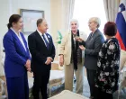 Ljubljana, Slovenija - 10. juni 2025. godine:Predsjednica Slovenije Nataša Pirc - Musar primila je u srijedu u Ljubljani članove Udruženja pokret majki enklava Srebrenice i Žepe i Udruženja žrtava i svjedoka genocida (Predsednica Republike Slovenije - Anadolu Agency)/