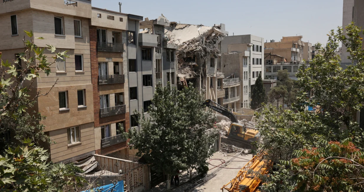 A building stands damaged in the aftermath of Israeli strikes, in Tehran, Iran, June 14, 2025. Majid Asgaripour/WANA (West Asia News Agency) via REUTERS ATTENTION EDITORS - THIS PICTURE WAS PROVIDED BY A THIRD PARTY. TPX IMAGES OF THE DAY/Majid Asgaripour