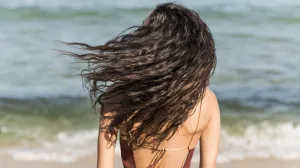 Zaštitite kosu od sunca kao profesionalac/Free Pik