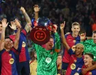 Soccer Football - LaLiga - FC Barcelona v Villarreal - Estadi Olimpic Lluis Companys, Barcelona, Spain - May 18, 2025 FC Barcelona's Marc-Andre ter Stegen lifts the trophy with teammates after winning LaLiga REUTERS/Albert Gea