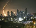 Iranska vojska pokrenula je napad iz odmazde, ispalivši stotine balističkih raketa na Izrael nakon izraelskih napada na iranske gradove, 13. juna 2025./Saeed Qaq