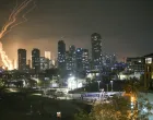 Iranska vojska pokrenula je napad iz odmazde, ispalivši stotine balističkih raketa na Izrael nakon izraelskih napada na iranske gradove, 13. juna 2025./Saeed Qaq