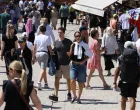Prvi dan ljeta 2025. u Sarajevu, građani i turisti na ulicama/Senad Gubelić