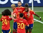 Soccer Football - Nations League - Semi Final - Spain v France - MHPArena, Stuttgart, Germany - June 5, 2025 Spain's Nico Williams celebrates scoring their first goal with teammates REUTERS/Angelika Warmuth