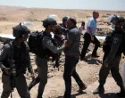 Izraelski vojnici srušili su 16 kuća palestinskih beduina na okupiranoj Zapadnoj obali, javlja Anadolu Agency (AA).Eid Abu Khamis iz Palestinskog vijeća za borbu protiv židovskih naselja kazao je da su izraleske snage srušile kuće i šatorska naselja koja su pripadala palestinskim beduinima na području između gradova Jerihon i Hebron. (Mamoun Wazwaz - Anadolu Agency)/Mamoun Wazwaz