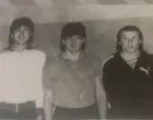 Stonoteniska ekipa Željezničar - s desna na lijevo stoje: Merima Subašić, Kemal Fazlić, Emir Bešić, Suad Jakirlić i trener Sead Pašić (1985)