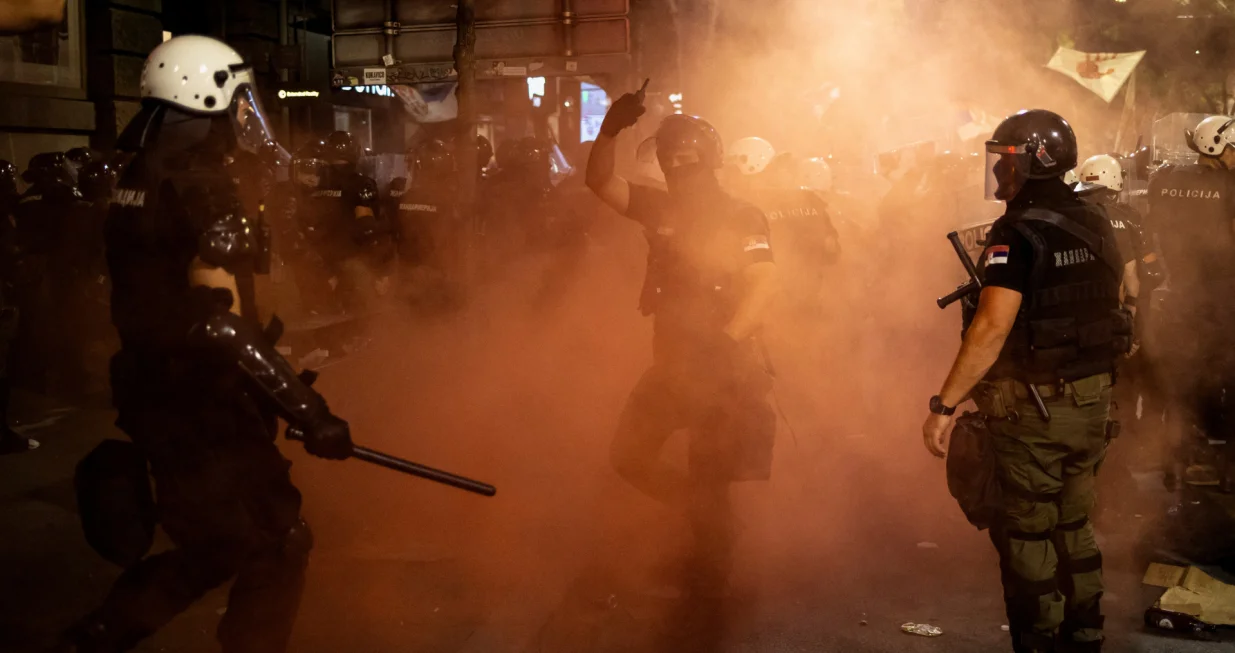 Law enforcement officers operate during an anti-government protest demanding snap elections, in Belgrade, Serbia, June 28, 2025. REUTERS/Marko Djurica/Marko Djurica