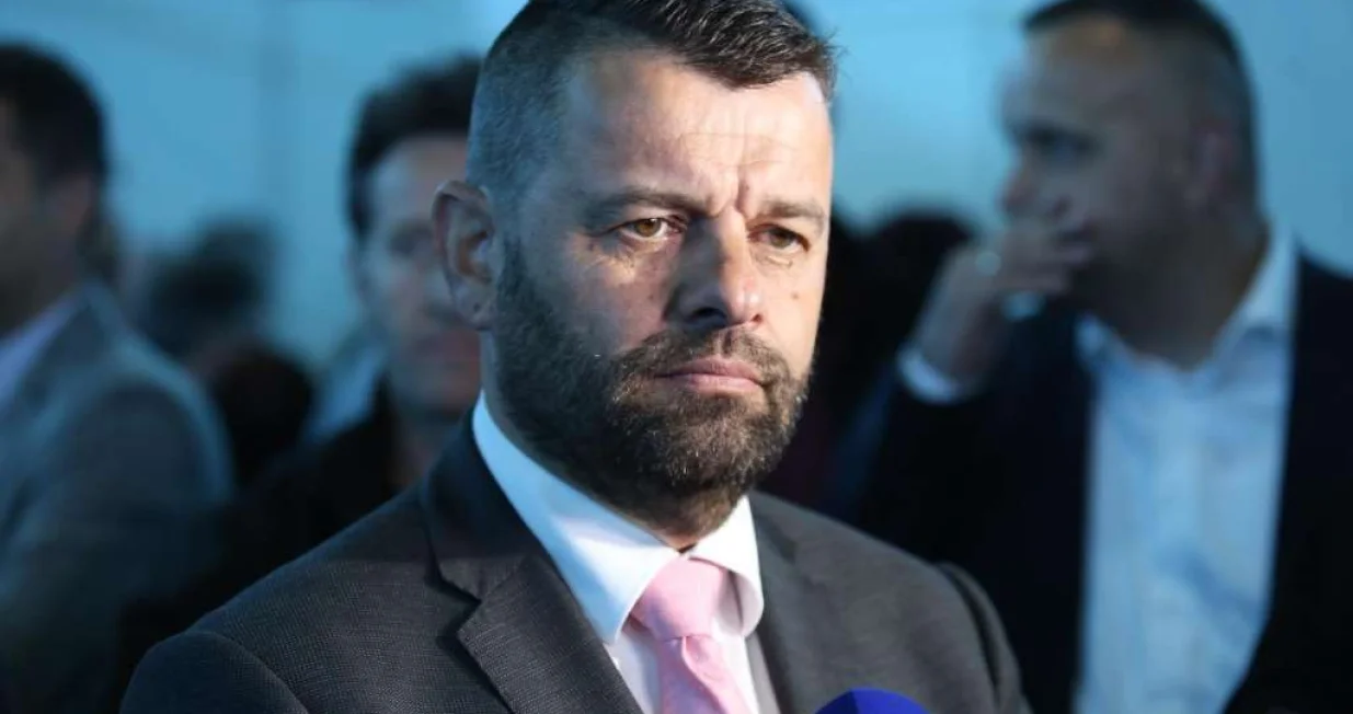 Sevlid Hurtić/Fena