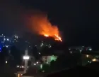 Požar kod Bijele tabije: Vatrogasci na terenu, uzrok vatromet/Screenshot