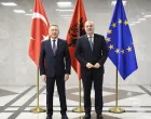 Fuat Oktay i Igli Hasani/