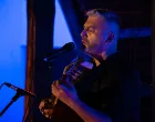 U autentičnom ambijentu Svrzine kuće održan prvi koncert u okviru ljetne koncertne serije "Sevdah Damira Imamovića u Svrzinoj kući"/Enis Avdić