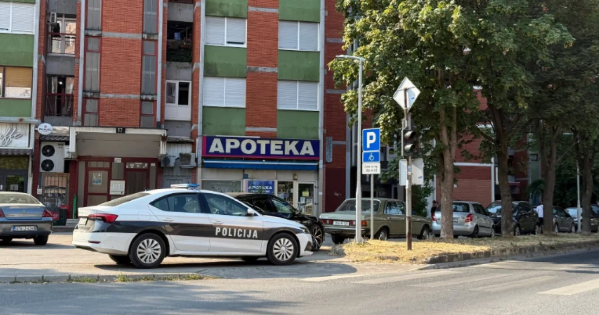 Samoubistvo u Tuzli, zgrada gdje se desilo samoubistvo, MUP TK, policija, policijski automobil/Avaz.ba