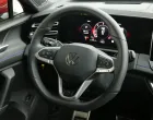 Trećom generacijom Tiguana Volkswagen je, po svemu ponuđenom, svoj kompaktni SUV podigao stepenicu više u hijerarhiji modela, a u elitnim izdanjima, poput testnog, potpuno ga približio Touaregu. To je ostavilo prostor za dodatnu afirmaciju T-Roca i omogućilo zadovoljavanje sve zahtjevnijih kupaca u klasi kompaktnih SUV modela...ADSFHADFHADFHADFH/