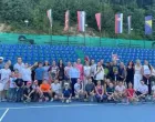 Zajednička fotografija organizatora i učesnica
