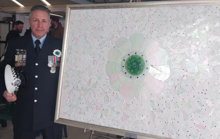 U organizaciji asocijacije "Djeca Srebrenice" u Australijsko-bosanskom islamskom centru Deer Park, na zapadu Melbournea, priređen je potresan komemorativni skup s kojeg je poslana snažna poruka mira//