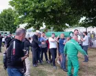 Tabuti sa posmrtni ostacima žrtava srebreničkog genocida, iznošenje tabuta, tabuti preneseni iz Fabrike akumulatora do Musale, genocid u Srebrenici, Srebrenica, Potočari, 30. godišnjica genocida/Edin Barimac