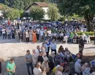U Biljanima kod Ključa jučer je obilježena 33. godišnica jednog od najstrašnijih zločina počinjenih nad bošnjačkim civilima tokom agresije na Bosnu i Hercegovinu. Naime, 10. jula 1992. godine su srpske snage na brutalan način ubile 258 mještana, muškaraca, žena i djece, kao i starih osoba//