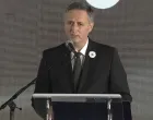 denis bećirović na komemoraciji u Potočarima/Screenshot