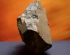 NWA 16788 pronađen je u pustinji Sahara u novembru 2023. godine. Veći je za 70% od bilo kojeg drugog poznatog marsovskog meteorita. (Izvor slike: Sotheby's)/