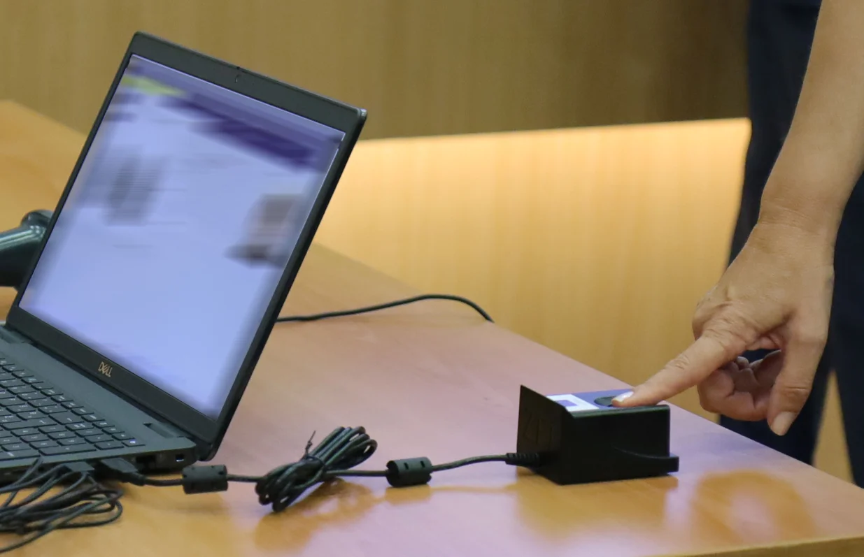 Ceremonija uručenja i demonstracije opreme u okviru projekta "Autentifikacija birača i transmisija rezultata sa biračkog mjesta"/Senad Gubelić