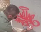 Damir Mumbašić skrnavi križ na Humu/Društvene Mreže