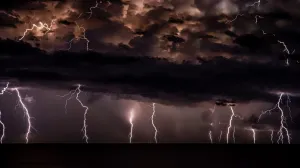Prema procjenama zone pljuskova sa grmljavinom će se proširiti nad Bos. Krajinu iza 18 časova/Unsplash